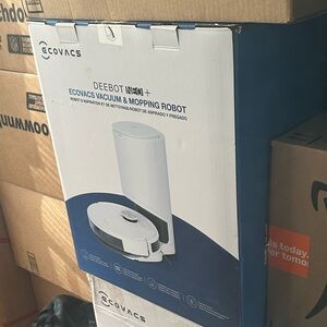 Black Robotic Vacuum Cleaner